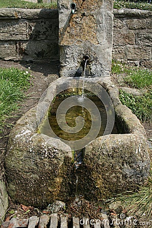 stone-water-trough-thumb940315.jpg