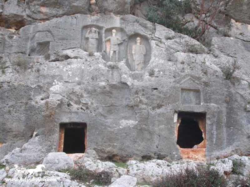 roma-kaya-mezar%C4%B11.jpg