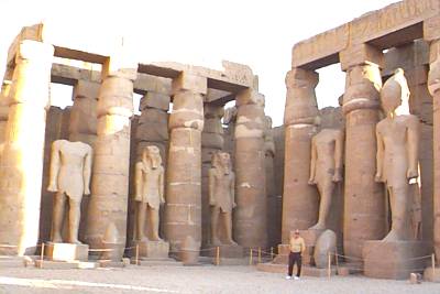 amuntemple2.jpg