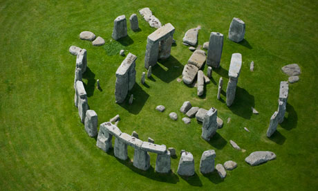 Stonehenge-from-the-air-008.jpg