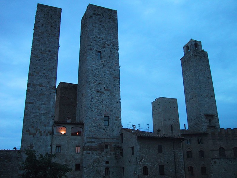 800px-San_Gimignano-Towers.jpg